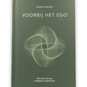 Het boek 'Voorbij het Ego' van Suzanne Niemeijer